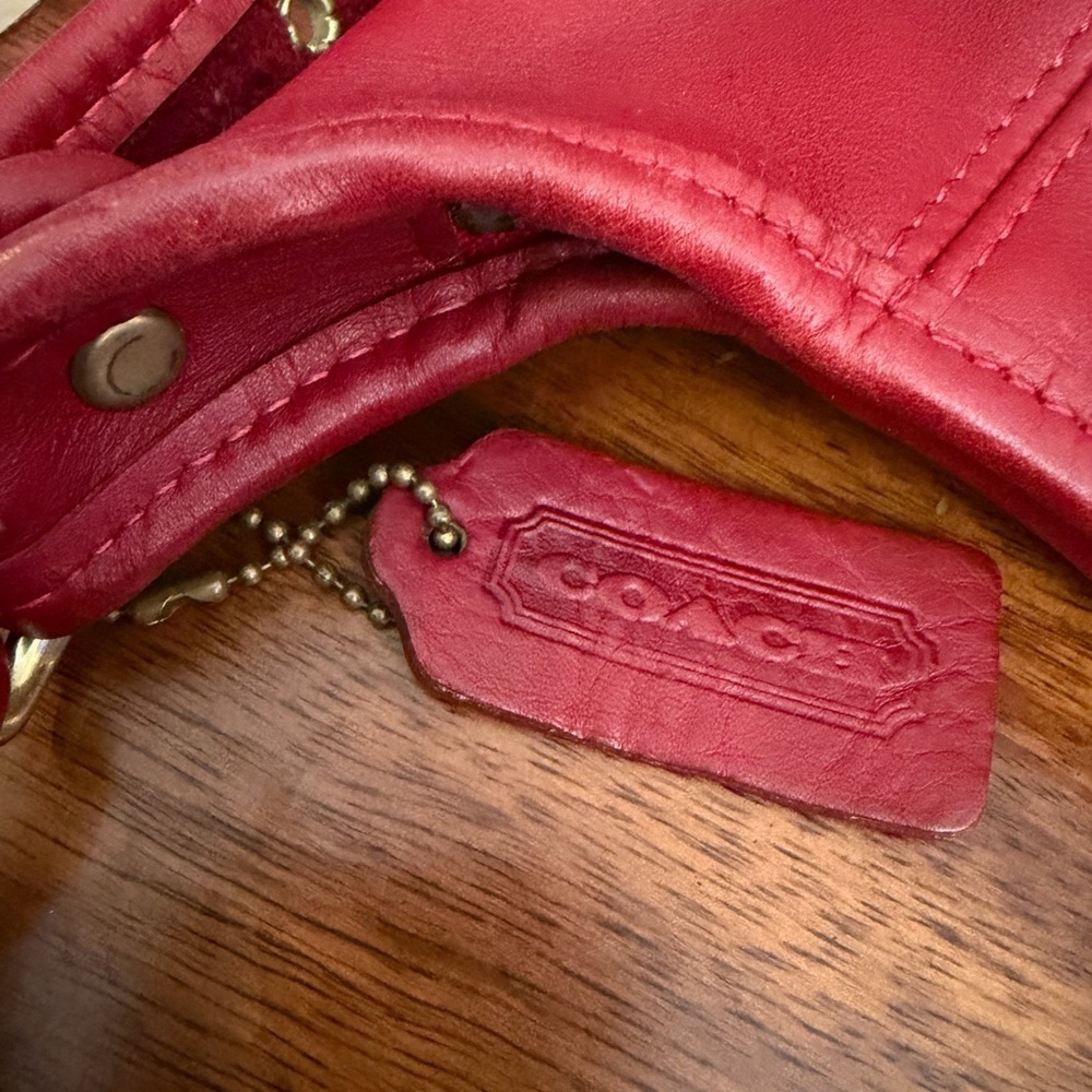 Rare Vintage Coach Vibrant Red Leather Shoulder Bag. #9060 - Picture 13 of 15